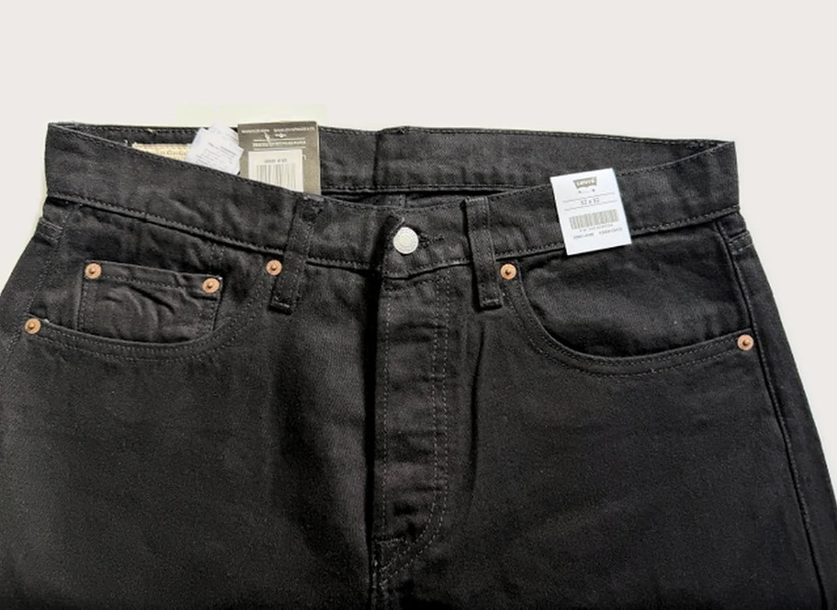 Levi's 501 Original Black – Front with rivets and waistband