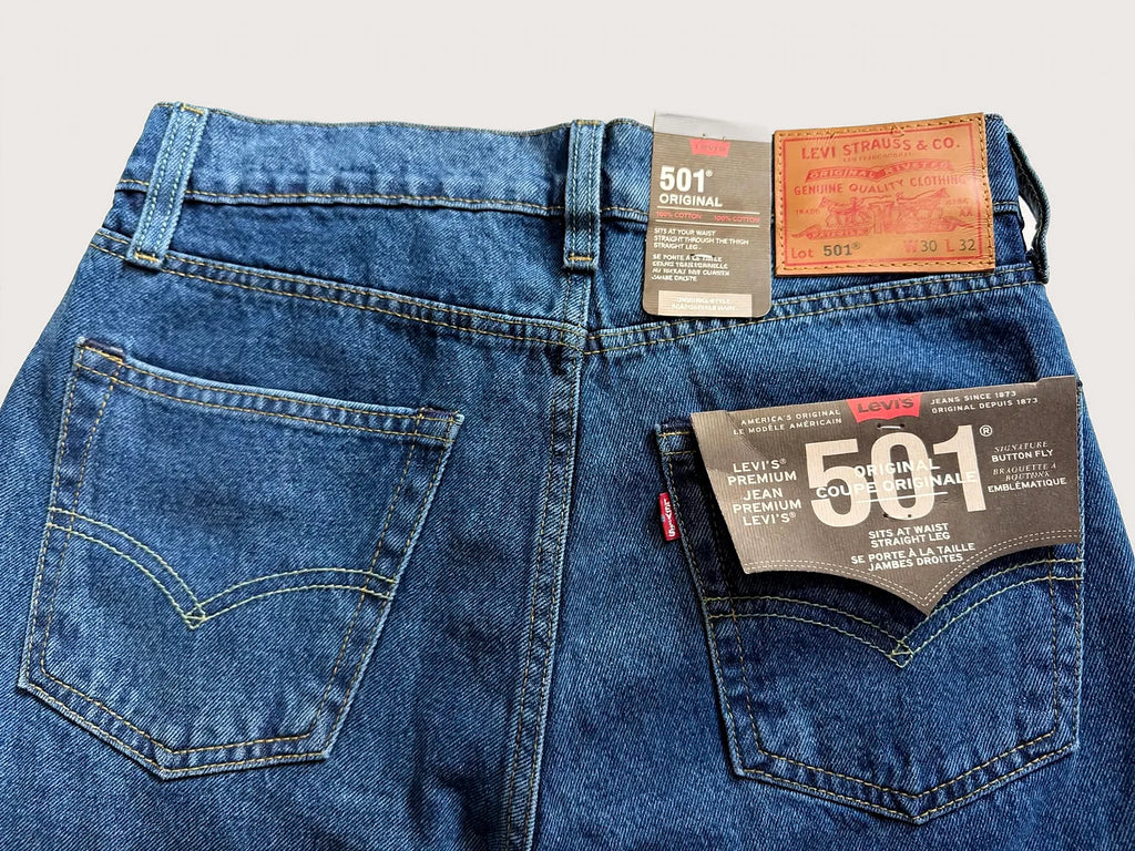 Levi's 501 Original Blue – Back pockets and leather patch