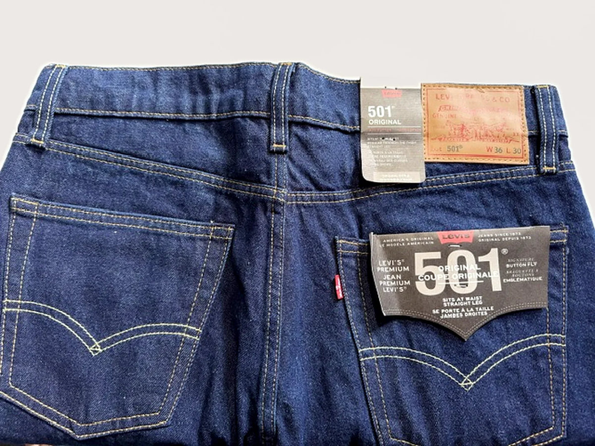 Levi's 501 Original Dark Blue – Back view with both pockets