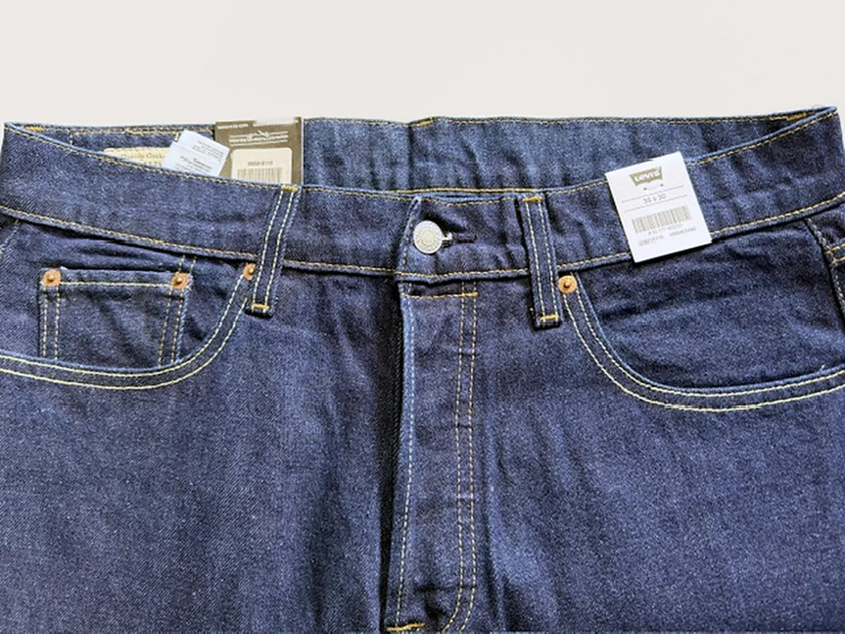 Levi's 501 Original Dark Blue – Front with rivets and waistband