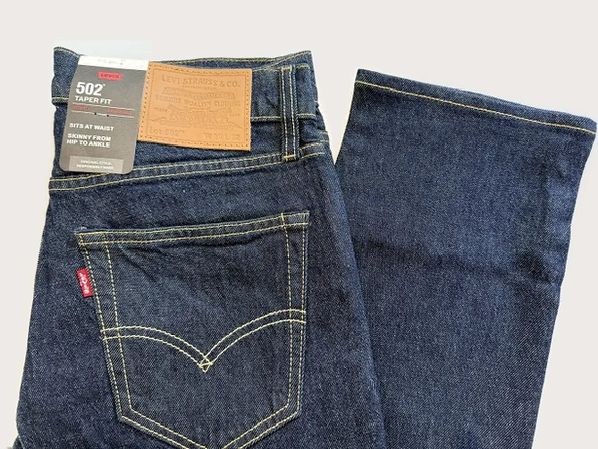 Levi's 502 Taper Blue – Patch, back pocket and tapered leg