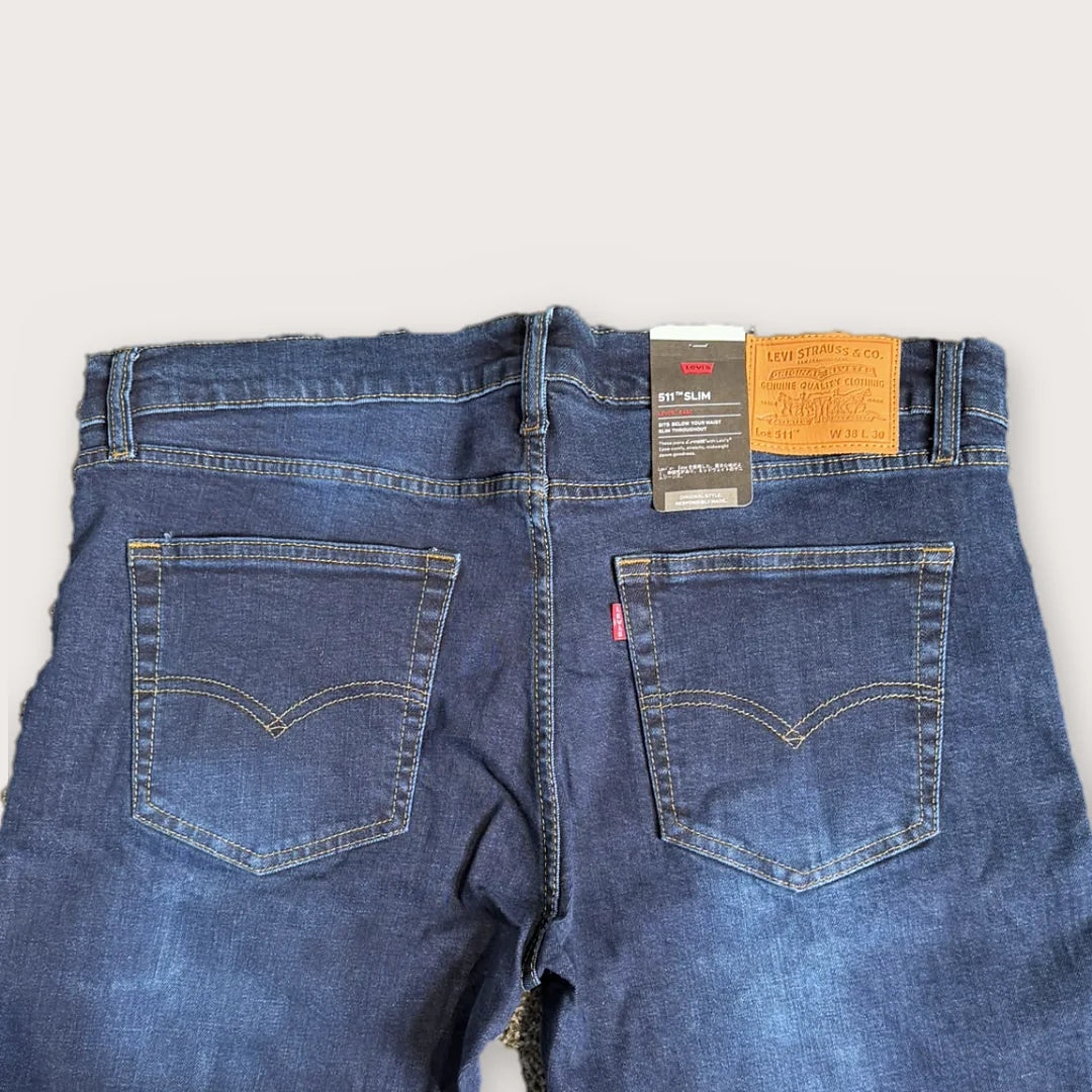 Levi's 511 Slim Blue – Back pockets, tags and leather patch